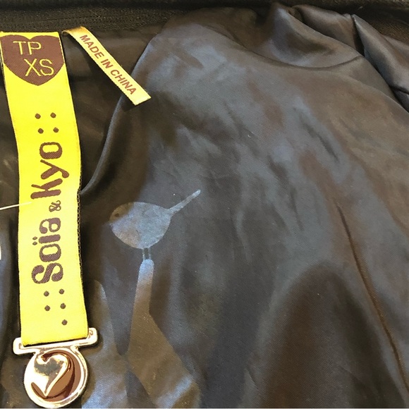 Grey herringbone coat by Soia & Kyo. Size xs with removable collar and cuffs - Picture 13 of 15